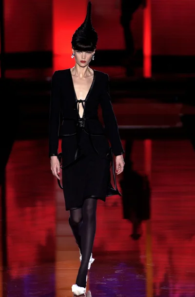 Look 16